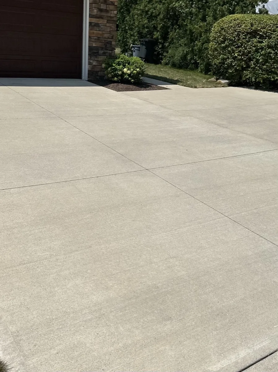 Recent exterior cleaning job in Avon Lake, OH